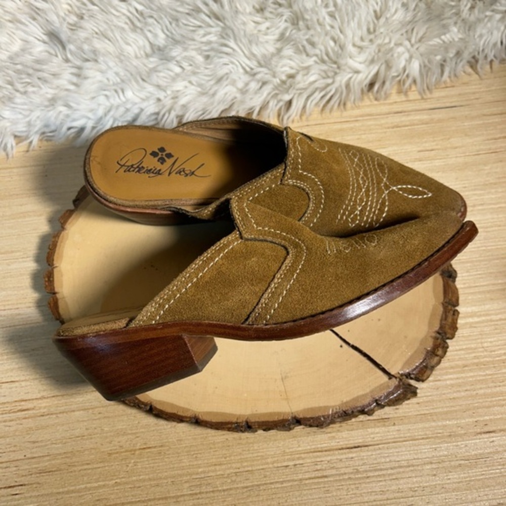 Patricia Nash Batista Suede Western Mule light brown women’s size 5.5